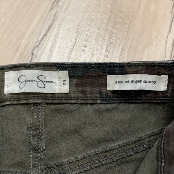 Jessica Simpson Camo Pant - Size 24 - Picture 4 of 6